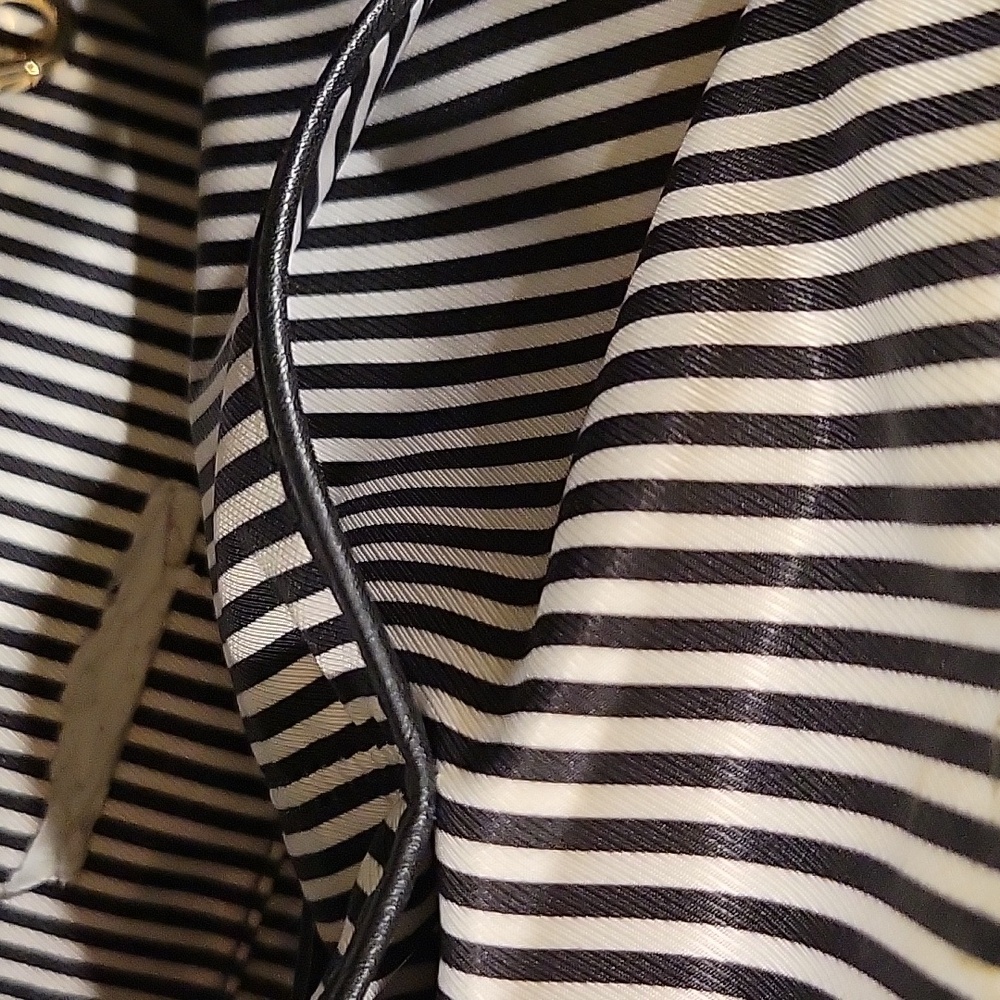 Kate Spade Black Purse - Picture 9 of 13